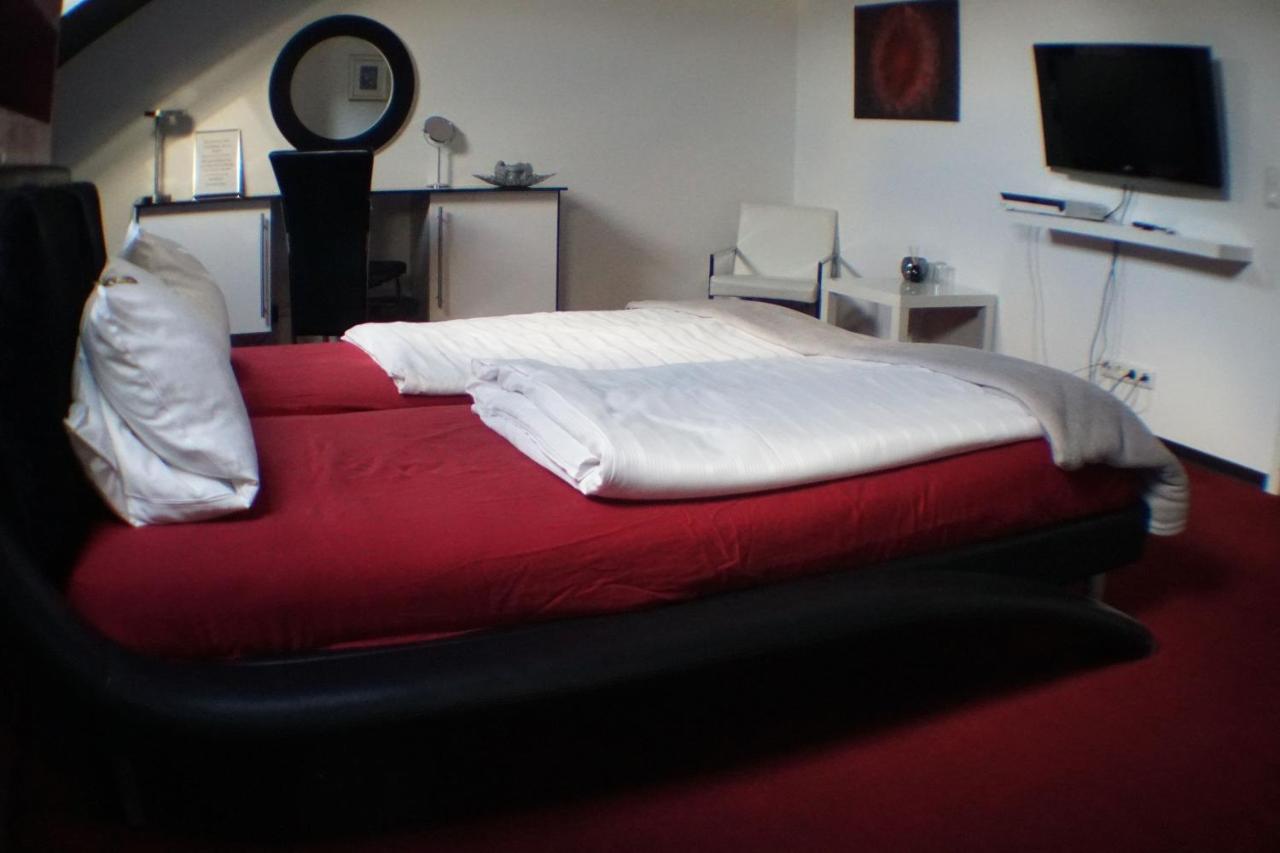 מנדן Hotel Come In מראה חיצוני תמונה