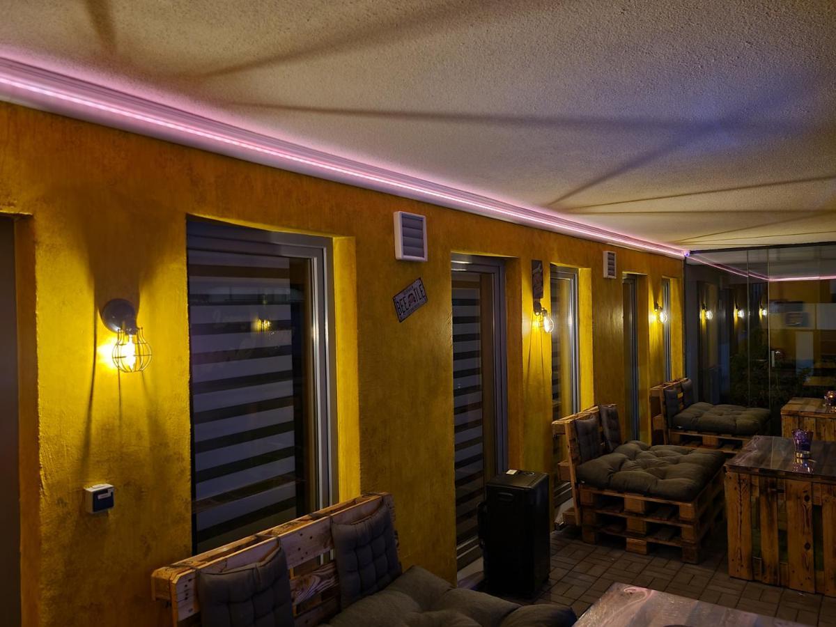 מנדן Hotel Come In מראה חיצוני תמונה